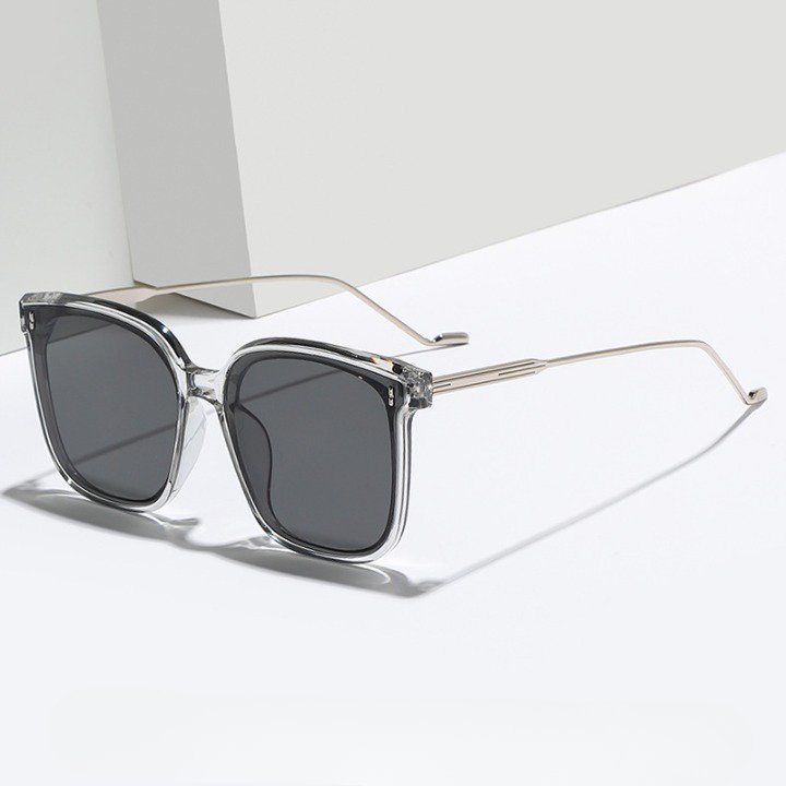 Sleek Retro Sunglasses - Reality Refined