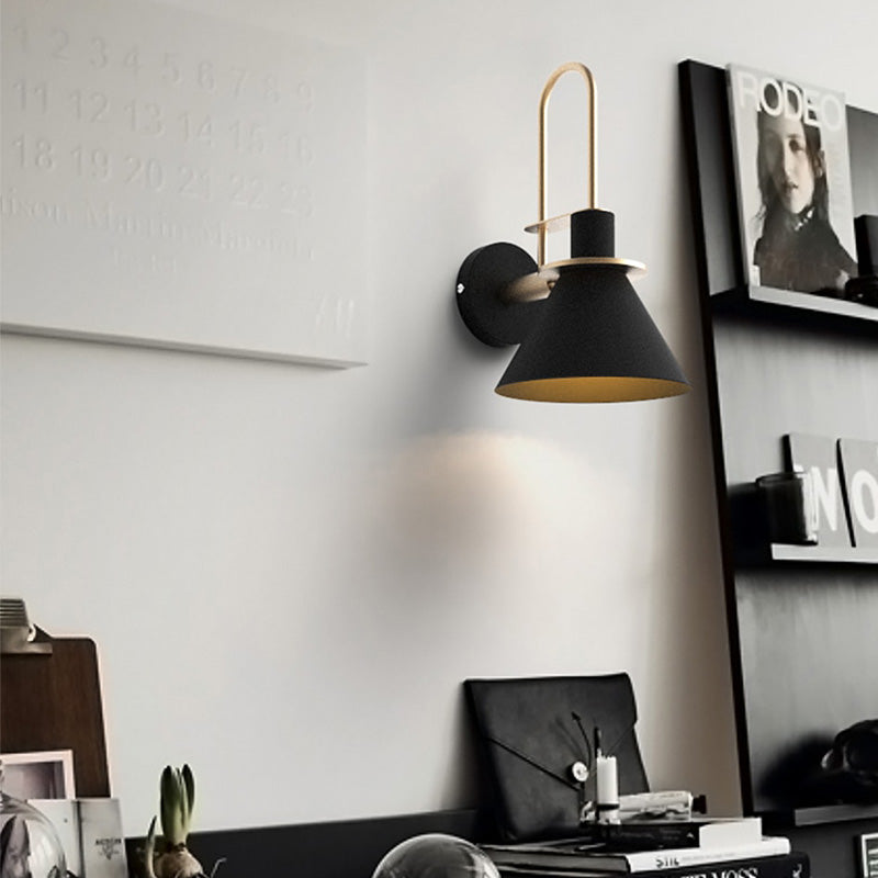 Svelte Glow Wall Lamp