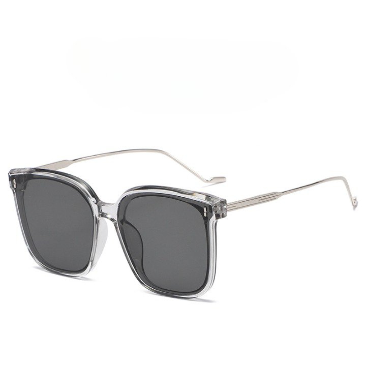 Sleek Retro Sunglasses - Reality Refined
